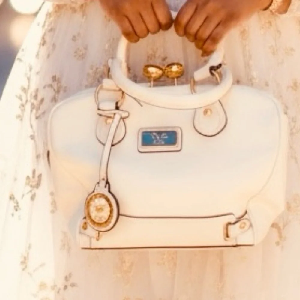 VERSACE 19V69 White Cambridge Kiss Lock Satchel Handbag, Vintage. EUC